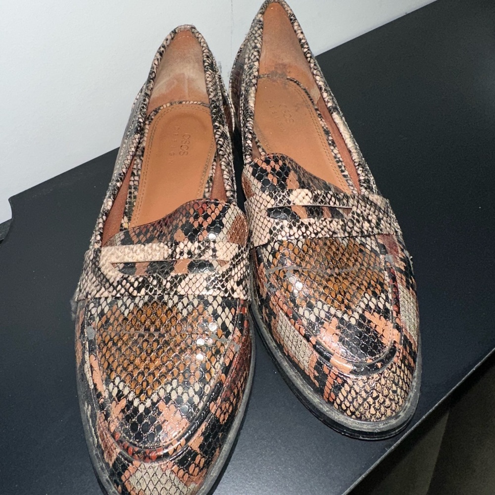 Snakeskin Patterned Loafers
